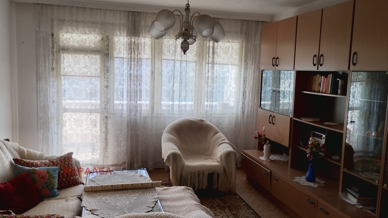 Продава  3-стаен град Добрич , Център , 103 кв.м | 36025195 - изображение [3]