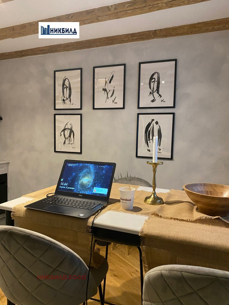 Продава ЕТАЖ ОТ КЪЩА, гр. София, Център, снимка 4 - Етаж от къща - 53294265