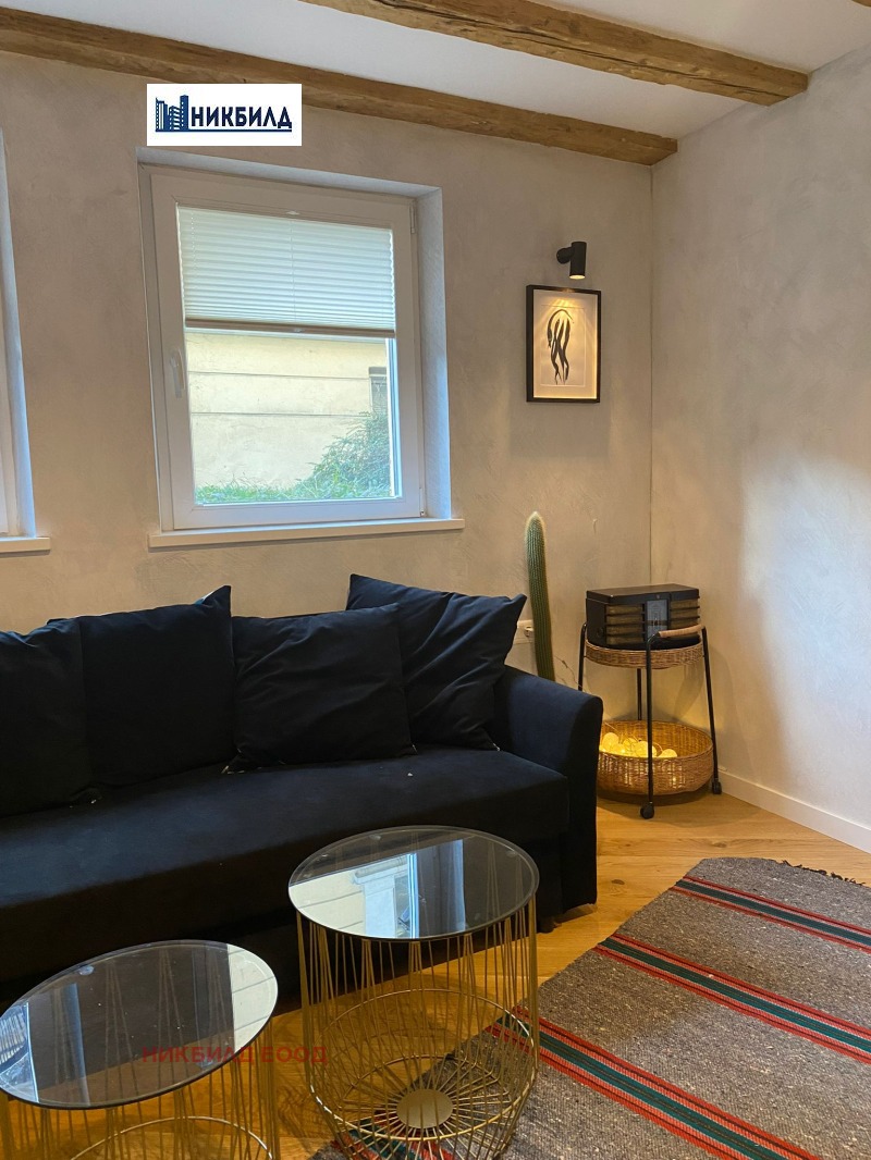 Продава ЕТАЖ ОТ КЪЩА, гр. София, Център, снимка 3 - Етаж от къща - 53294265