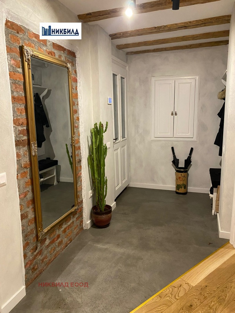 Продава ЕТАЖ ОТ КЪЩА, гр. София, Център, снимка 10 - Етаж от къща - 53294265