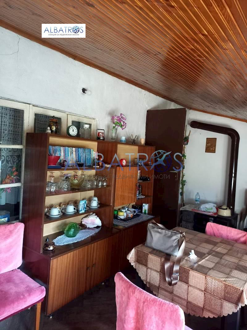 Продава КЪЩА, с. Нова Шипка, област Варна, снимка 4 - Къщи - 55599175