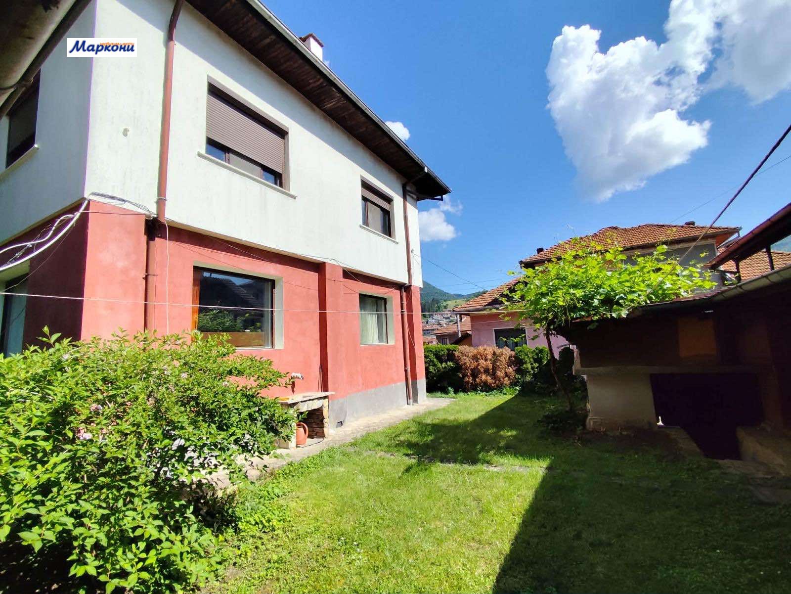 Продава КЪЩА, гр. Тетевен, област Ловеч, снимка 2 - Къщи - 54863270