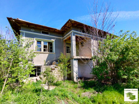 Продажба на имоти в с. Долна Липница, област Велико Търново - изображение 4 