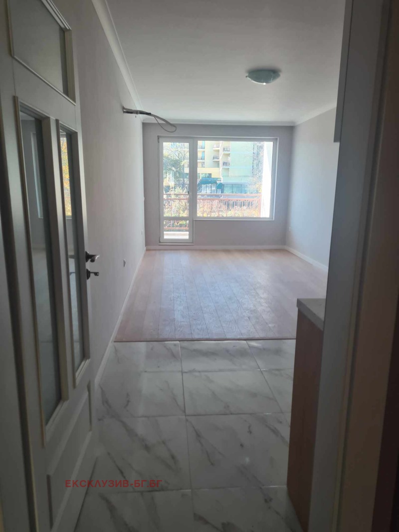 À venda  1 quarto Varna , k.k. Sv.Sv. Konstantin i Elena , 73 m² | 75605886 - imagem [2]