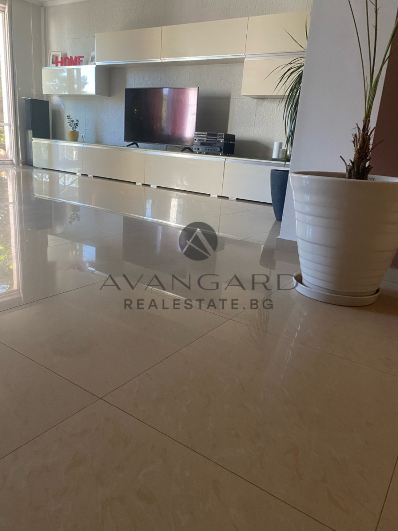 For Sale  Maisonette Plovdiv , Ostromila , 200 sq.m | 91805903