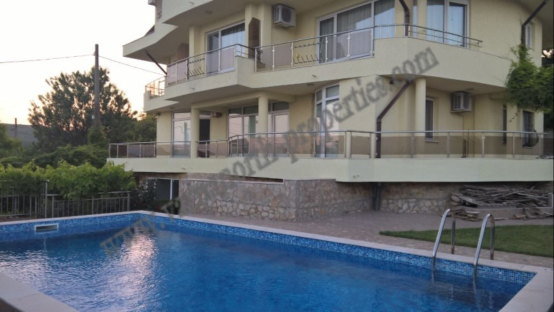 Продава КЪЩА, гр. Балчик, област Добрич, снимка 2 - Къщи - 53008091