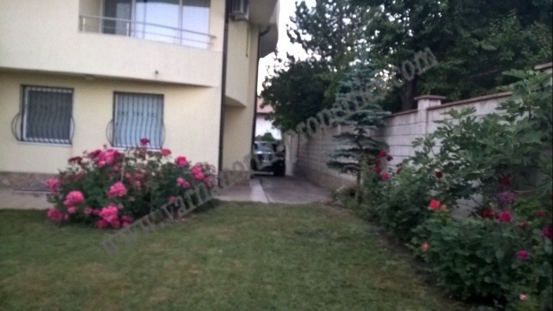 Продава КЪЩА, гр. Балчик, област Добрич, снимка 6 - Къщи - 53008091