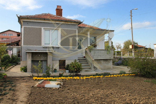 Продава КЪЩА, с. Баня, област Бургас
