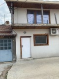 Продава КЪЩА, град Русе, Тракцията • 52000 € / 101703.16 лв. • 52319154 2