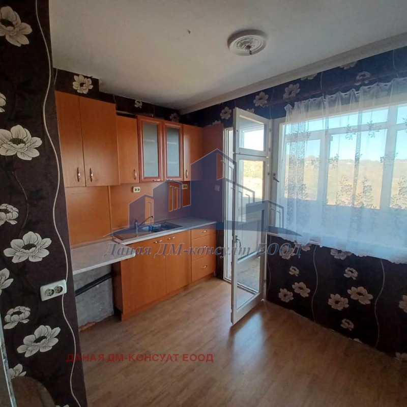 Продава 1-СТАЕН, гр. Шумен, Тракия, снимка 1 - Aпартаменти - 48750461