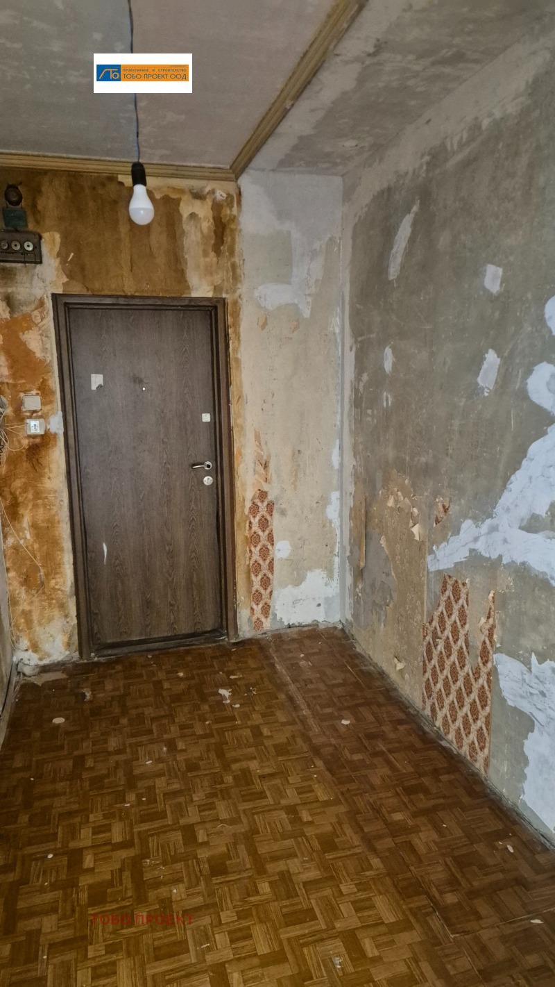 Продава 2-СТАЕН, гр. София, Толстой, снимка 2 - Апартаменти - 52846026