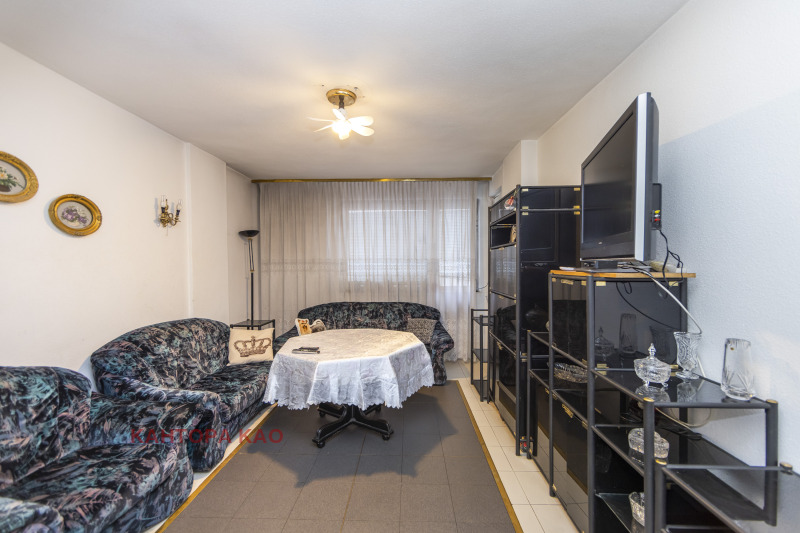 Продава 3-СТАЕН, гр. София, Банишора, снимка 2 - Апартаменти - 52735975