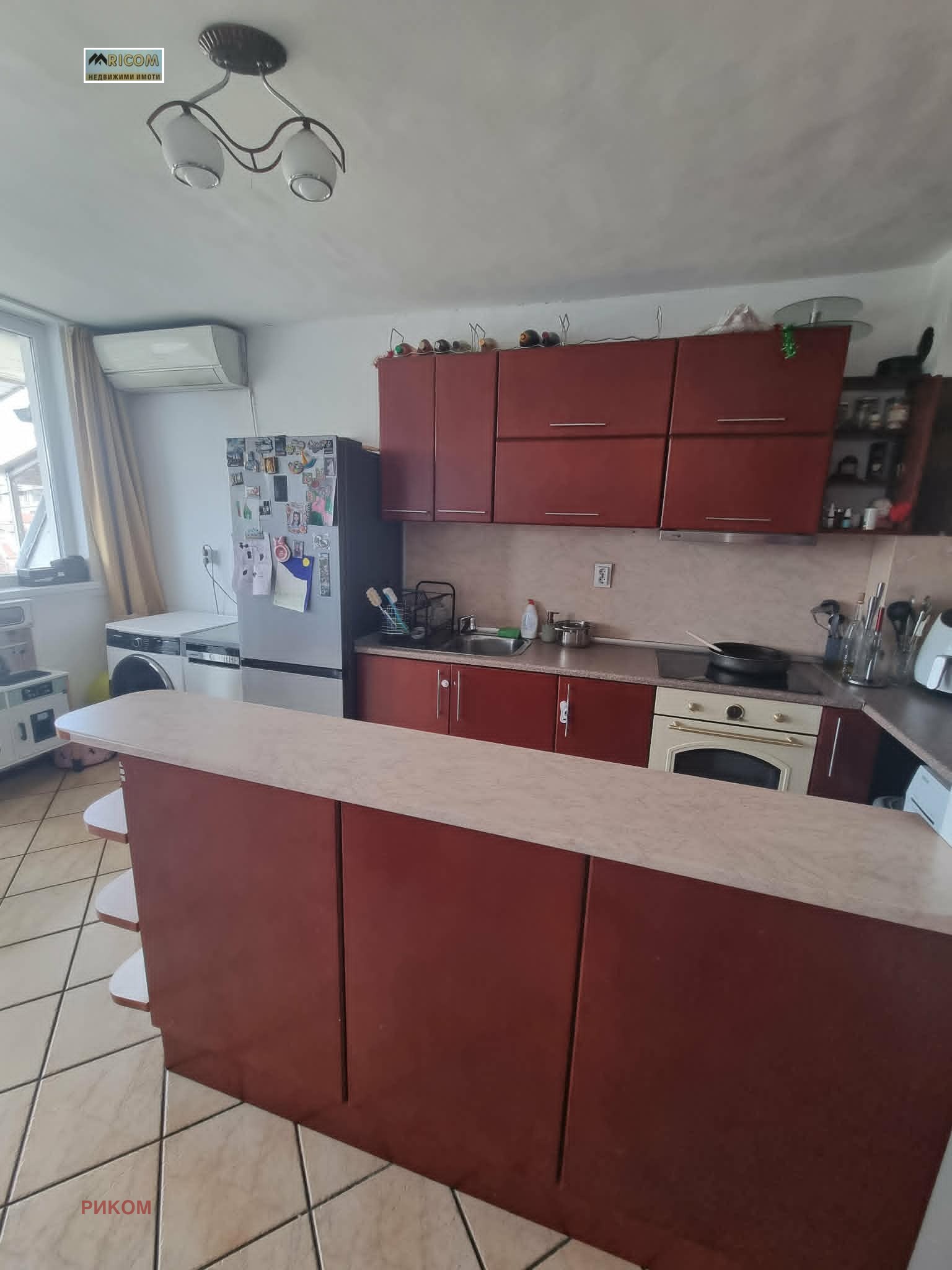 Продава 3-СТАЕН, гр. Плевен, Идеален център