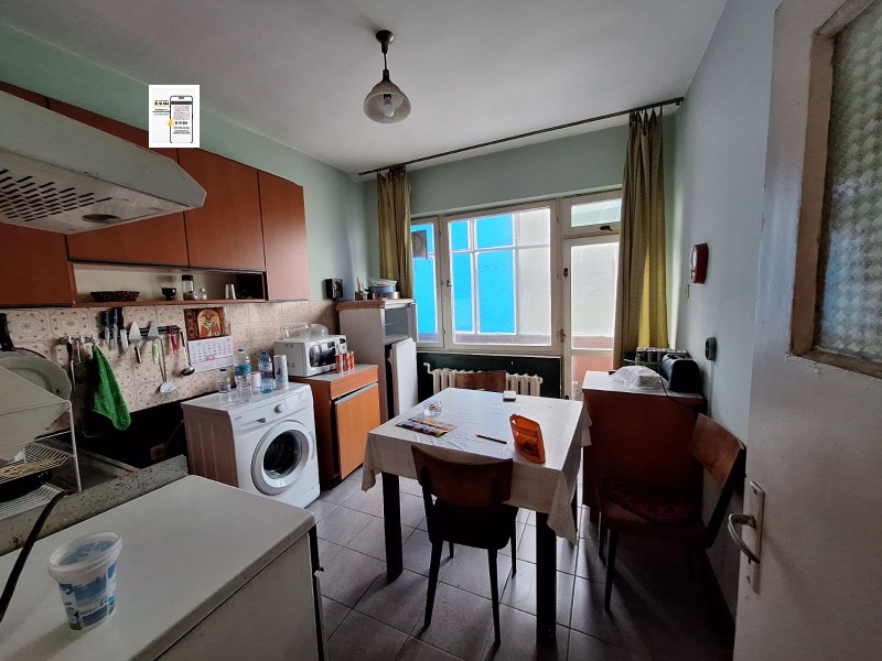 Продава  3-стаен град Добрич , Център , 96 кв.м | 78757923