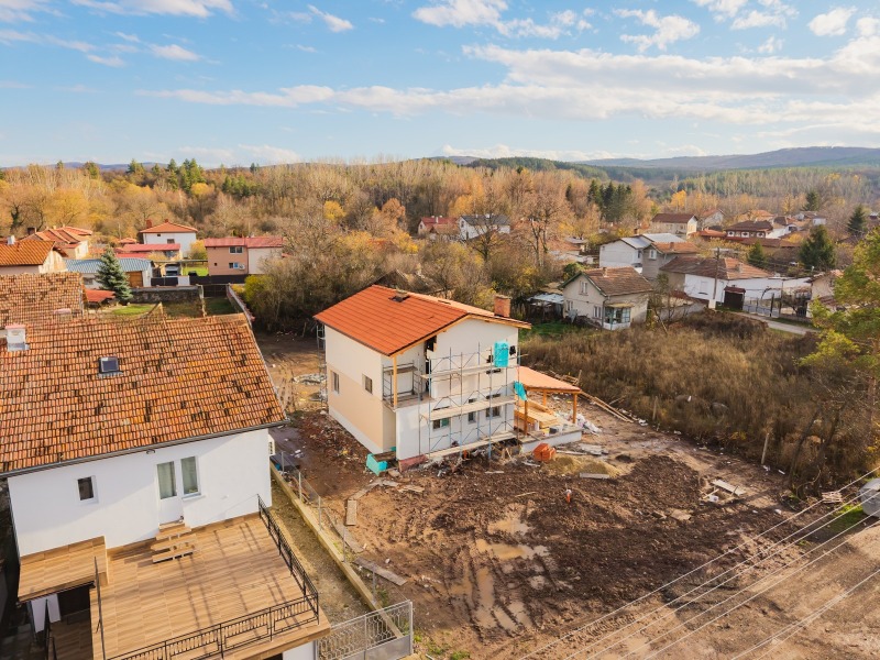 Продава КЪЩА, с. Караполци, област София област, снимка 3 - Къщи - 52550217