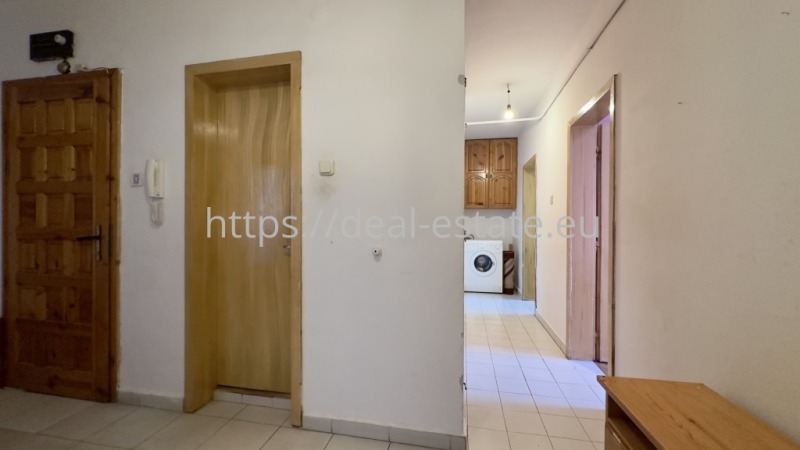 Продава 3-СТАЕН, гр. Благоевград, Широк център, снимка 10 - Апартаменти - 52619979