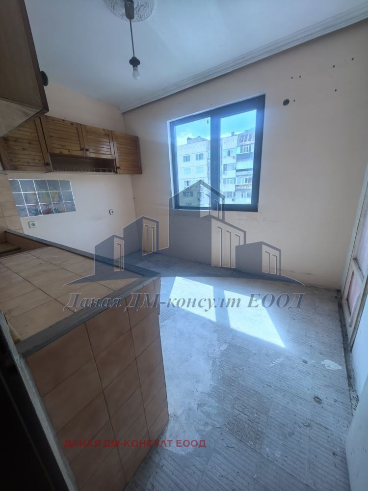 Продава 4-СТАЕН, гр. Шумен, Боян Българанов 2, снимка 9 - Апартаменти - 54744832