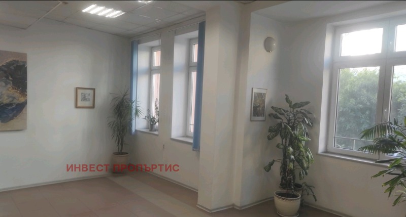 Продава МНОГОСТАЕН, гр. Варна, Център, снимка 3 - Апартаменти - 53152008