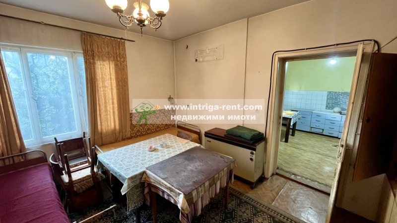 Продава ЕТАЖ ОТ КЪЩА, гр. Хасково, Училищни, снимка 9 - Етаж от къща - 52207997