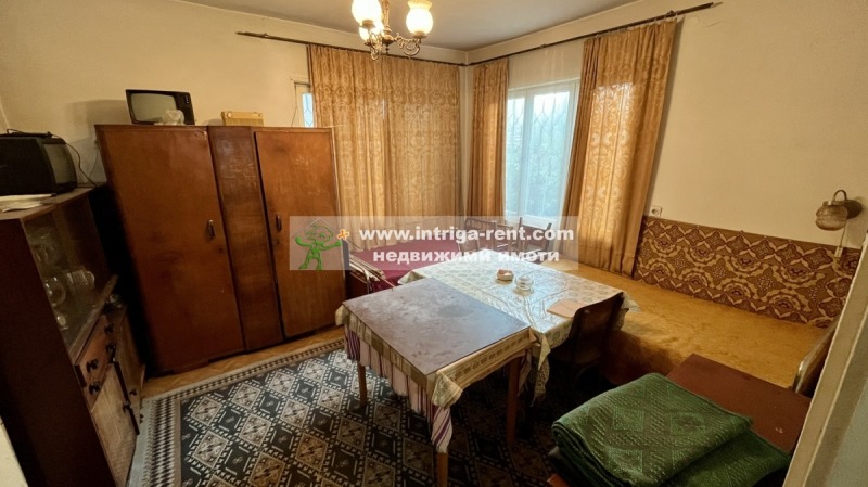 Продава ЕТАЖ ОТ КЪЩА, гр. Хасково, Училищни, снимка 8 - Етаж от къща - 52207997