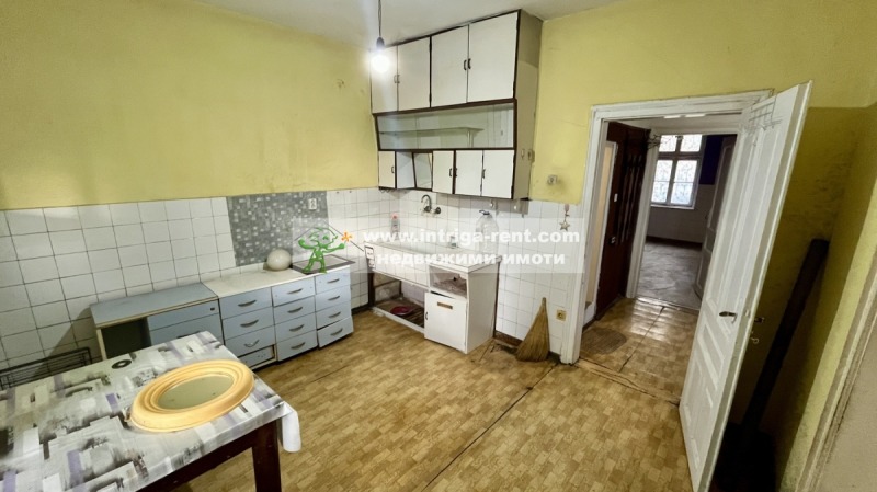 Продава ЕТАЖ ОТ КЪЩА, гр. Хасково, Училищни, снимка 6 - Етаж от къща - 52207997