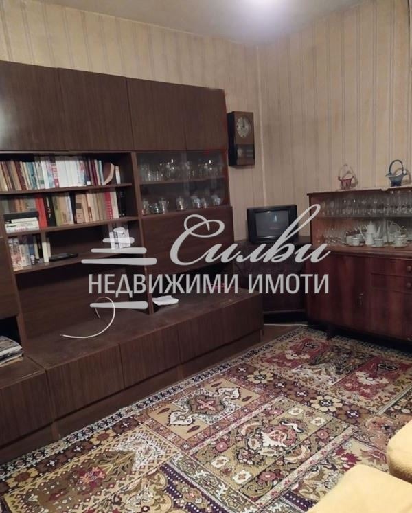 Продава КЪЩА, гр. Нови пазар, област Шумен, снимка 3 - Къщи - 47048141