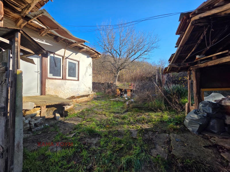 Продава КЪЩА, с. Казачево, област Ловеч, снимка 11 - Къщи - 52773049