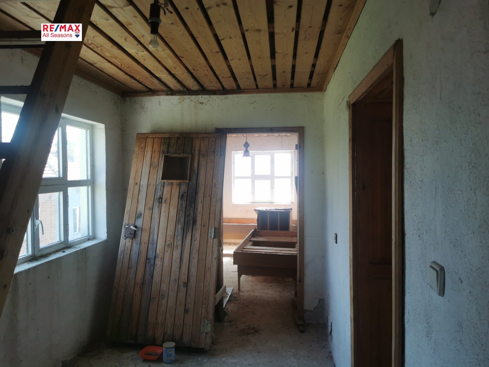 Продава КЪЩА, с. Обидим, област Благоевград, снимка 12 - Къщи - 53185125