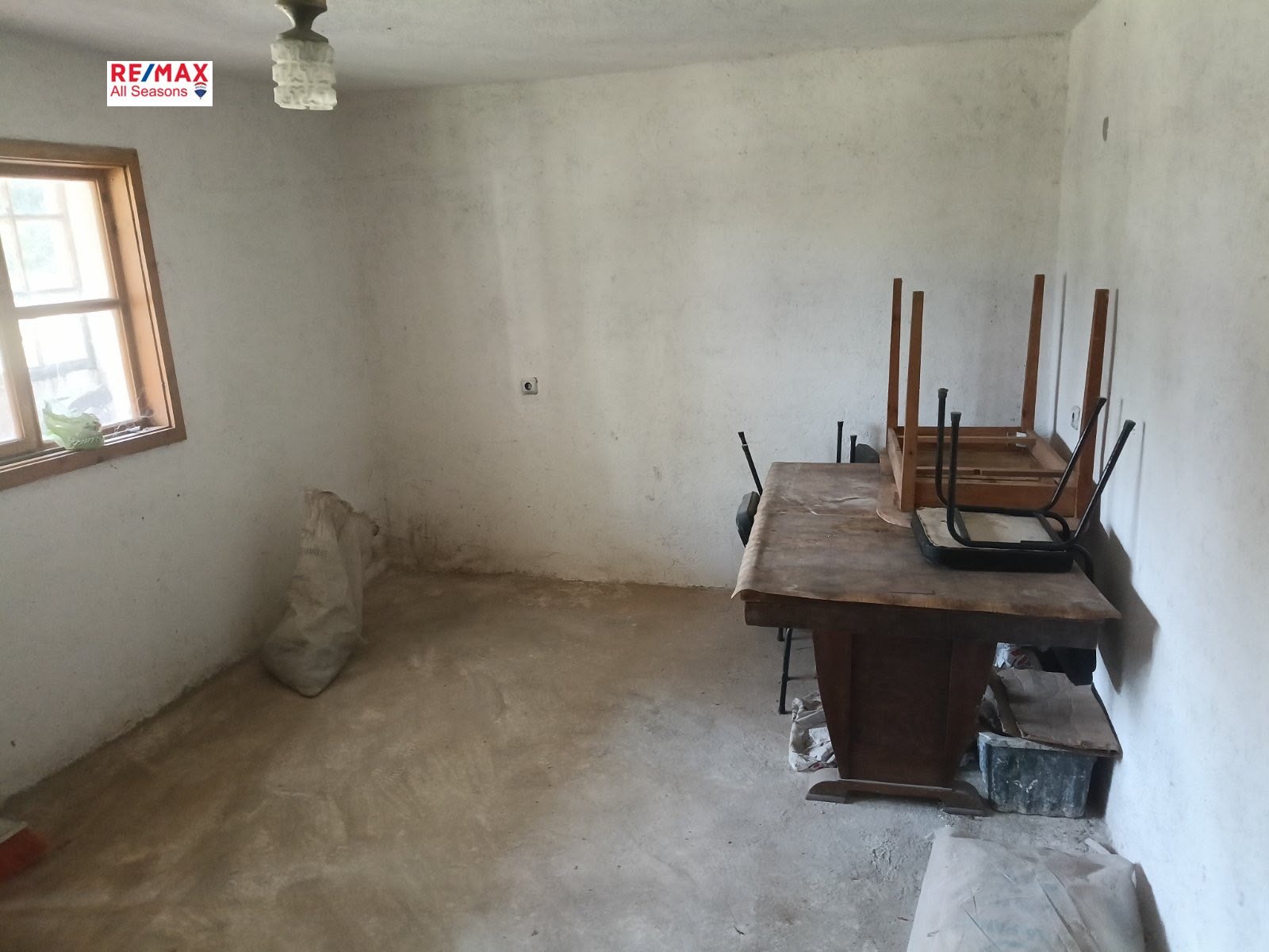 Продава КЪЩА, с. Обидим, област Благоевград, снимка 10 - Къщи - 53185125