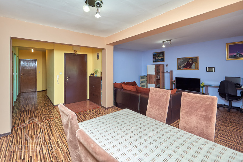 Na prodej  2 ložnice Burgas , Centar , 115 m2 | 66072660 - obraz [9]