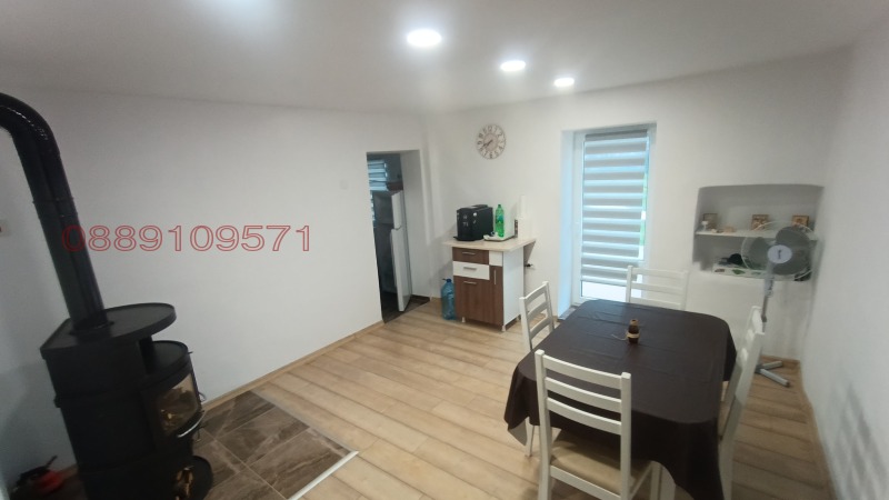 Продава КЪЩА, с. Соколово, област Добрич, снимка 9 - Къщи - 53326599