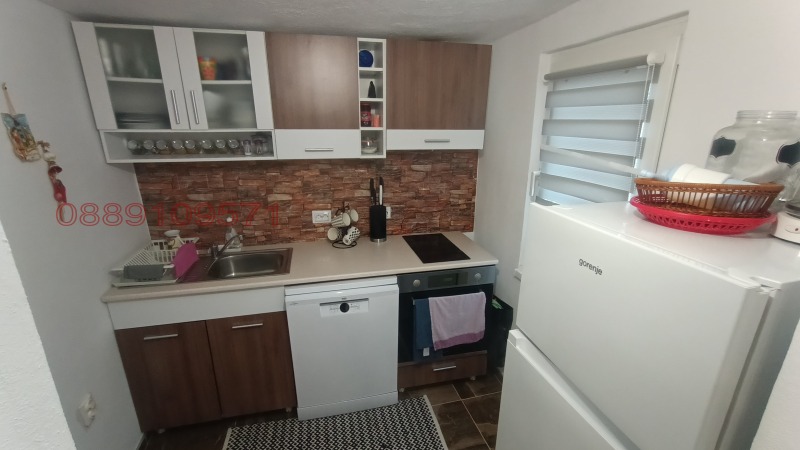 Продава КЪЩА, с. Соколово, област Добрич, снимка 11 - Къщи - 53326599