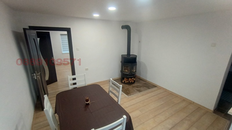 Продава КЪЩА, с. Соколово, област Добрич, снимка 10 - Къщи - 53326599