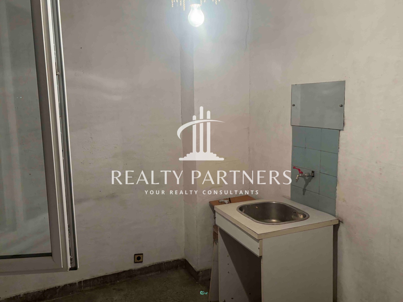 Продава 2-СТАЕН, гр. Перник, Димова махала, снимка 2 - Апартаменти - 55790057