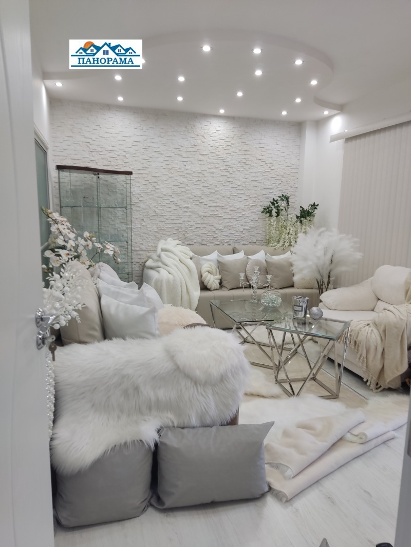 De vânzare  2 dormitoare Plovdiv , Traciia , 92 mp | 70218973