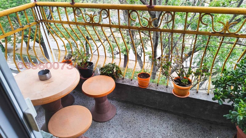 Продава АТЕЛИЕ, ТАВАН, гр. Русе, Централен кооп. пазар, снимка 6 - Апартаменти - 52896743