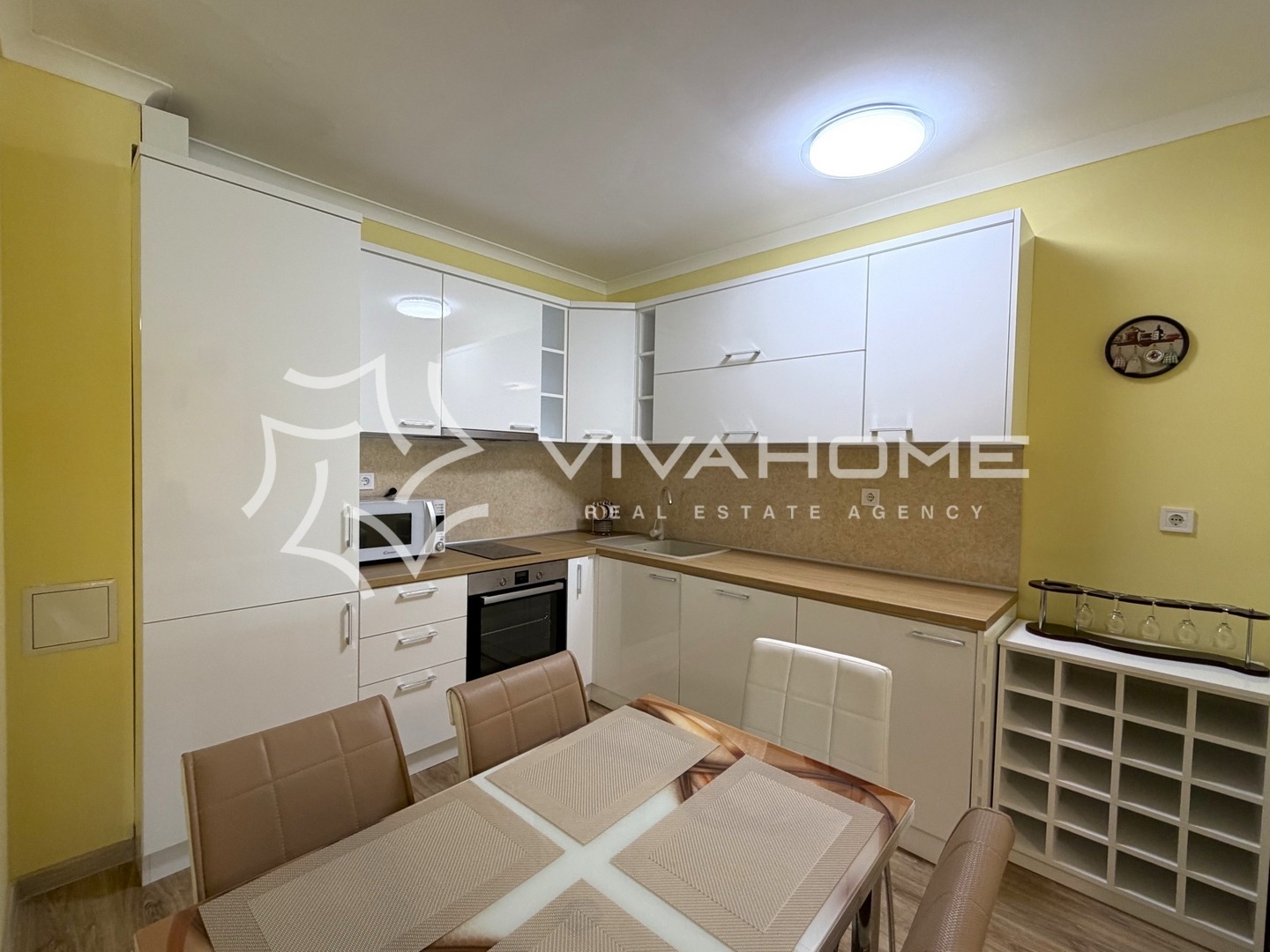 Продава 3-СТАЕН, гр. Варна, к.к. Св.Св. Константин и Елена, снимка 2 - Апартаменти - 54642897