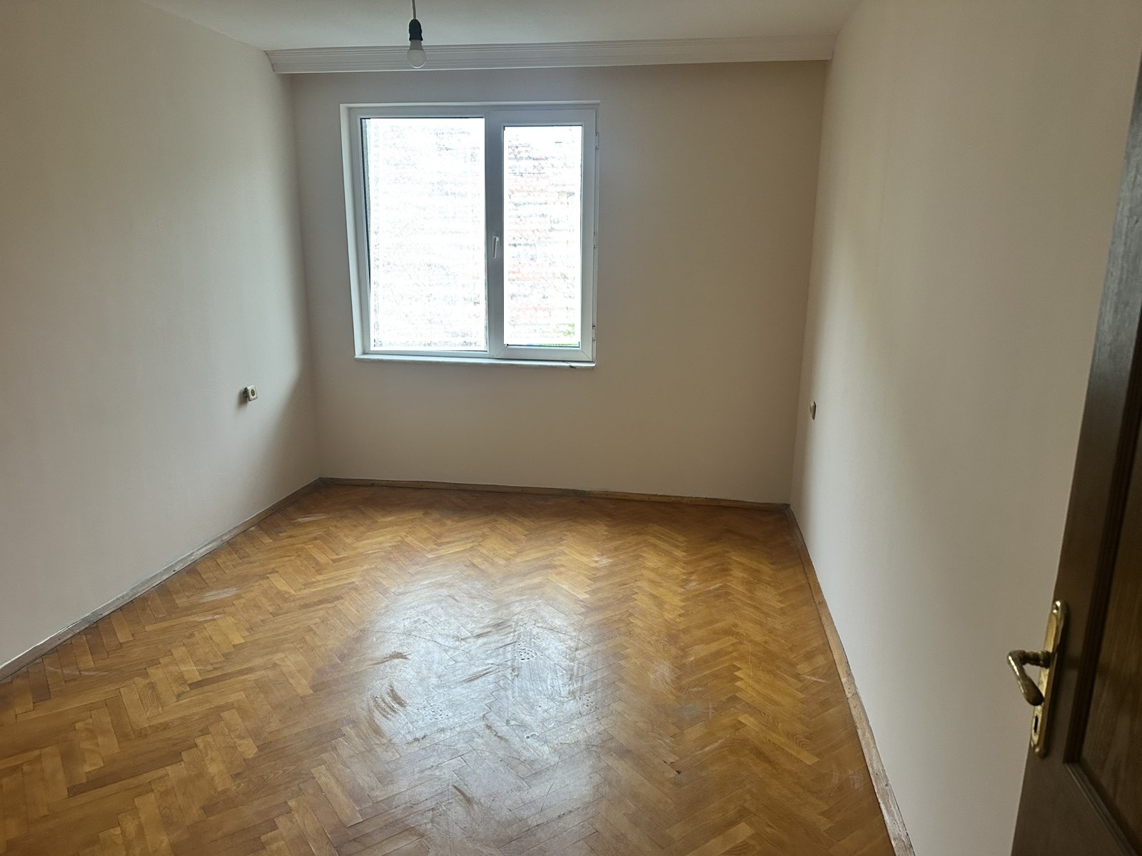 Продава МНОГОСТАЕН, гр. Кърджали, Център, снимка 5 - Апартаменти - 54937389