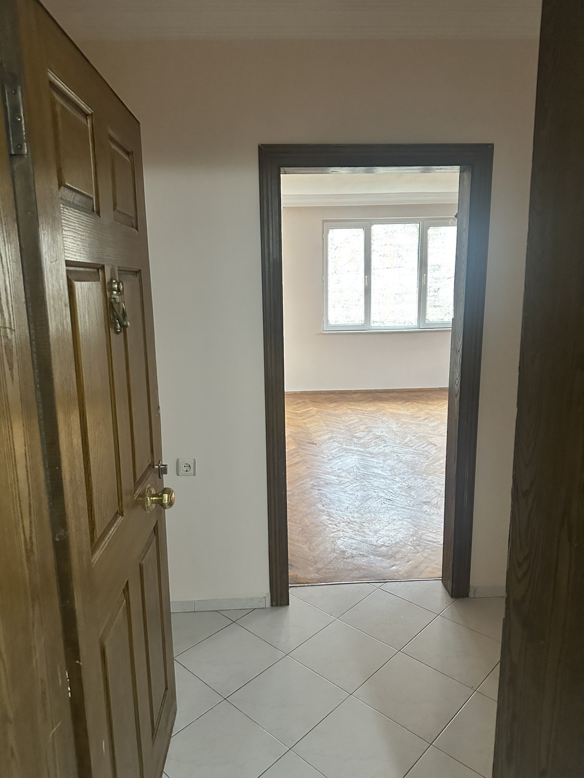 Продава МНОГОСТАЕН, гр. Кърджали, Център, снимка 4 - Апартаменти - 54937389