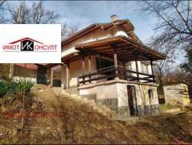 Casa Gabrovți, regiunea Veliko Tarnovo 1