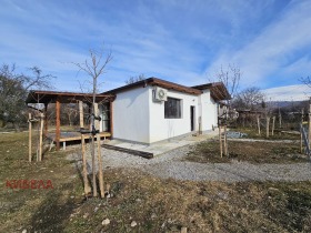 Hus Dolna Dikanja, region Pernik 4