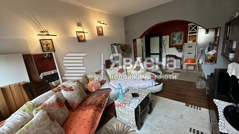 Продава 3-СТАЕН, гр. Перник, Изток, снимка 3 - Апартаменти - 53713442