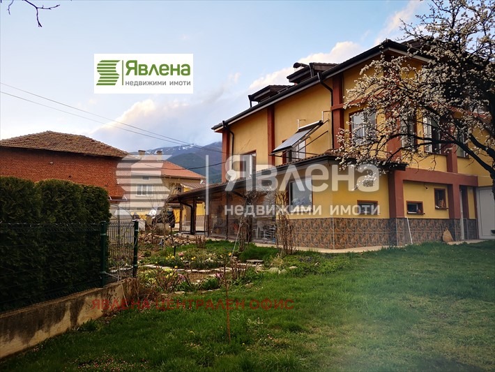 Продава  Къща област София , с. Антон , 300 кв.м | 12382574 - изображение [2]