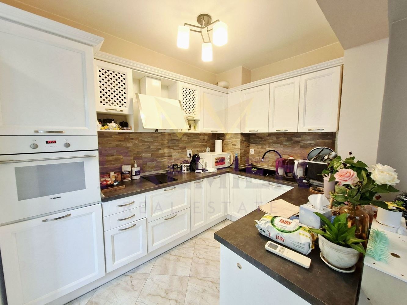 Продава 3-СТАЕН, гр. Варна, Цветен квартал, снимка 3 - Апартаменти - 54205021