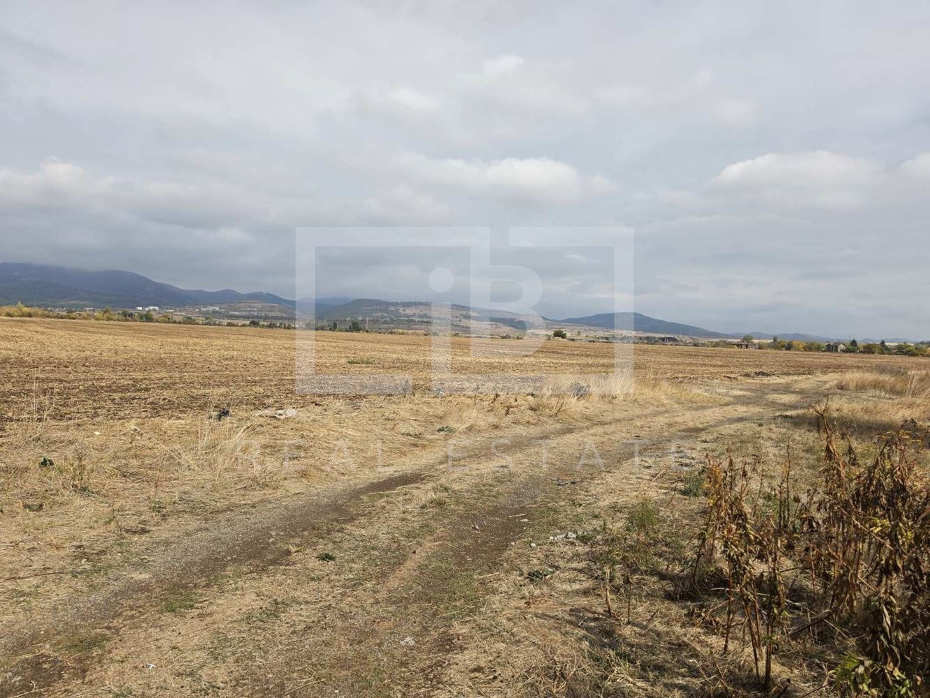 Продава ПАРЦЕЛ, гр. София, с. Яна, снимка 2 - Парцели - 56623784
