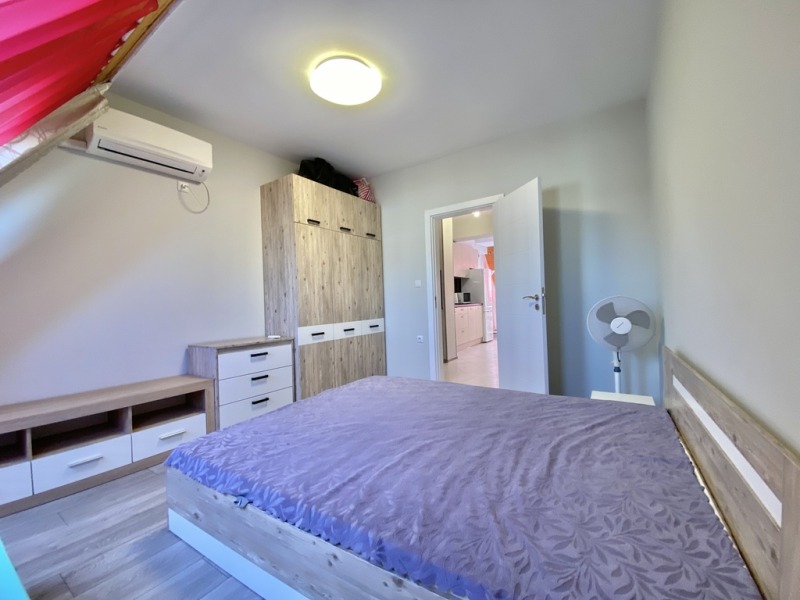Продава  2-стаен град Бургас , Лазур , 71 кв.м | 41568847 - изображение [8]