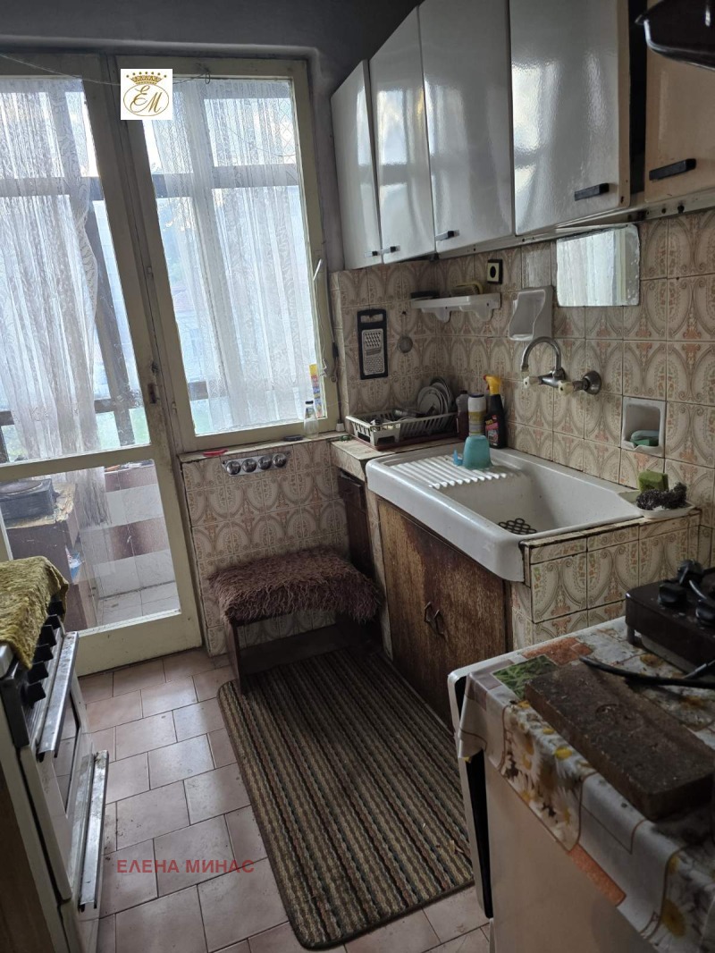 Продава 4-СТАЕН, гр. Шумен, Болницата, снимка 2 - Апартаменти - 53350960