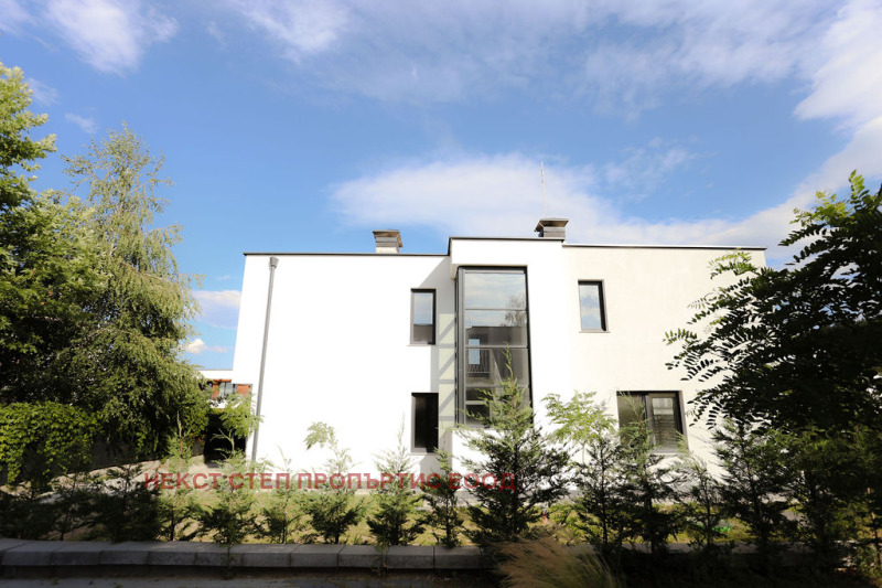 Продава  Къща град София , м-т Детски град , 320 кв.м | 18386541