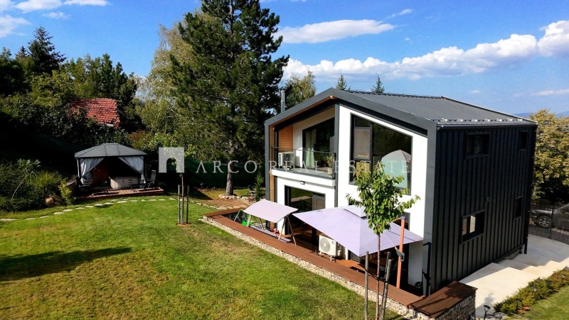 Продава КЪЩА, град София, с. Бистрица • 550000 € • 32979815 — Holmes.bg