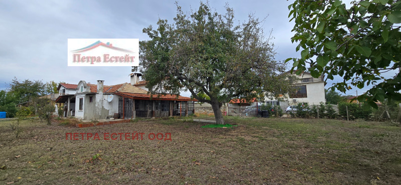 Продава КЪЩА, с. Приселци, област Варна, снимка 2 - Къщи - 52236048